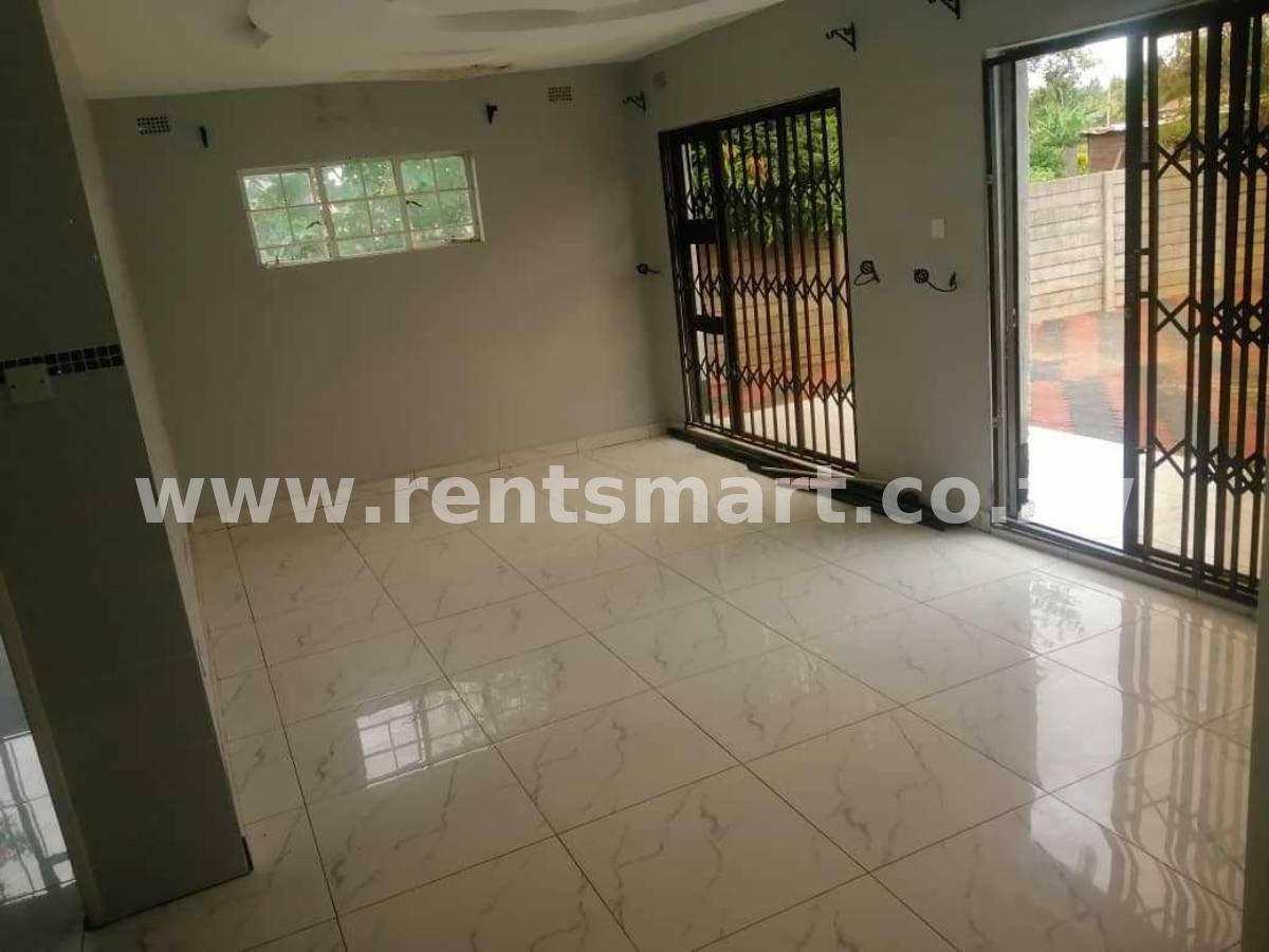 Westgate Area D Neat 2Bed Apartment - Image 2