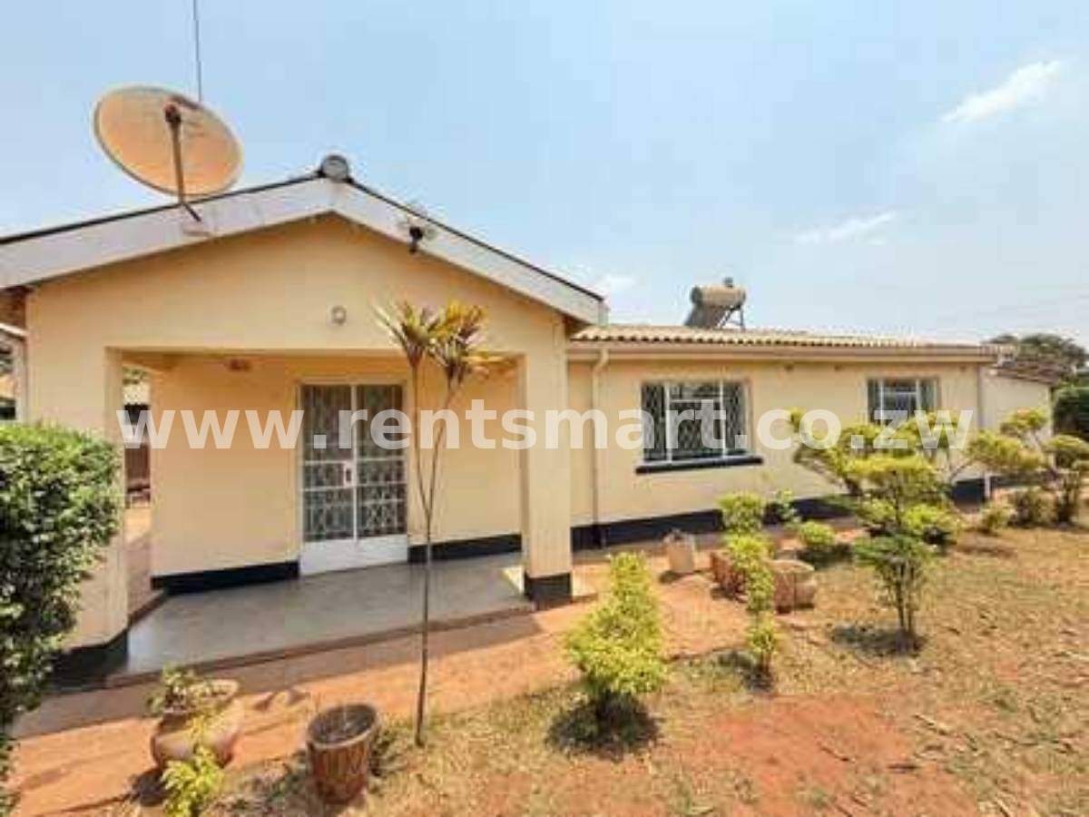 Neat 4-Bed Chinhoyi House with Verandah & Sewer - Image 1