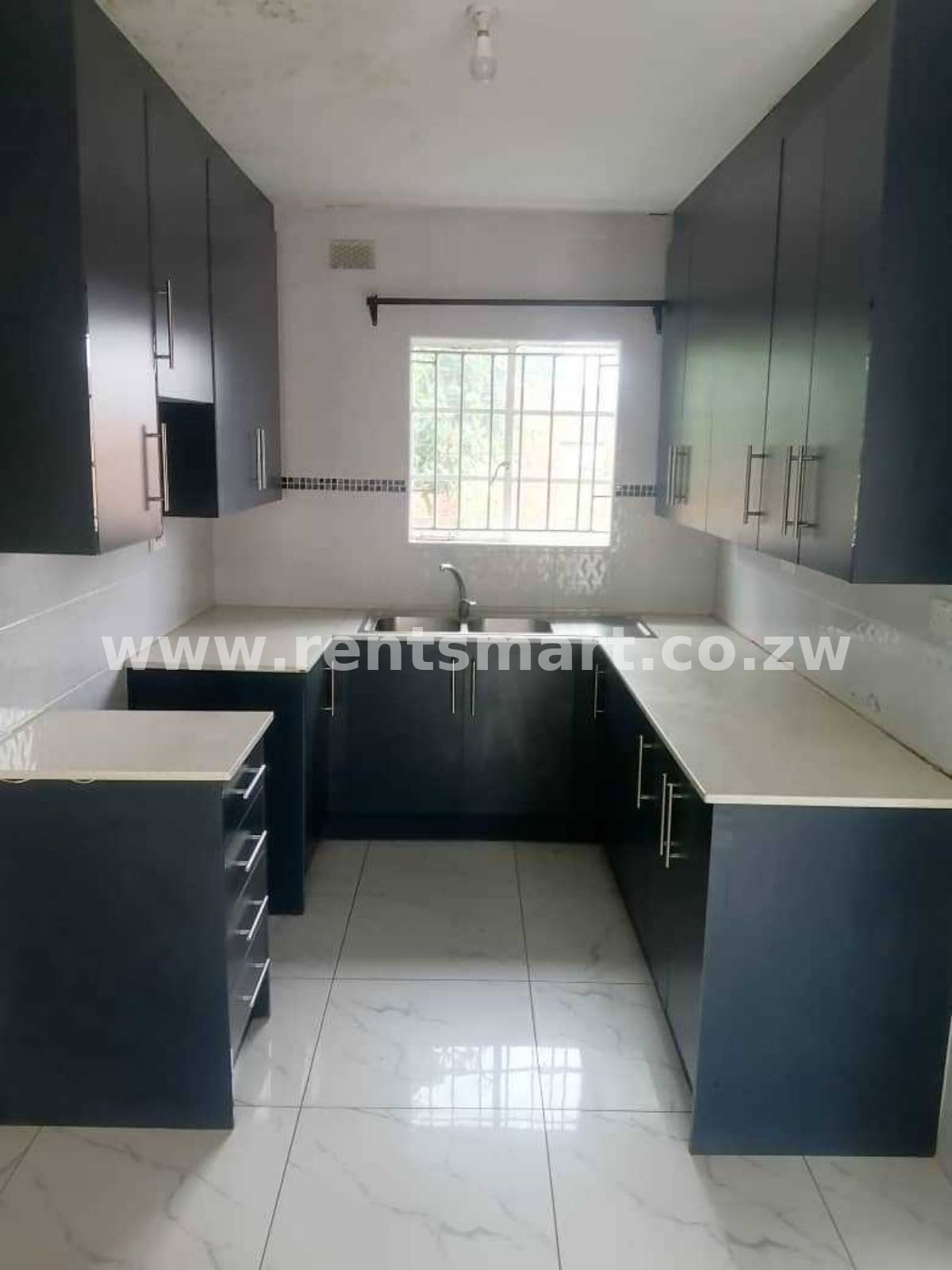 Westgate Area D Neat 2Bed Apartment - Image 4