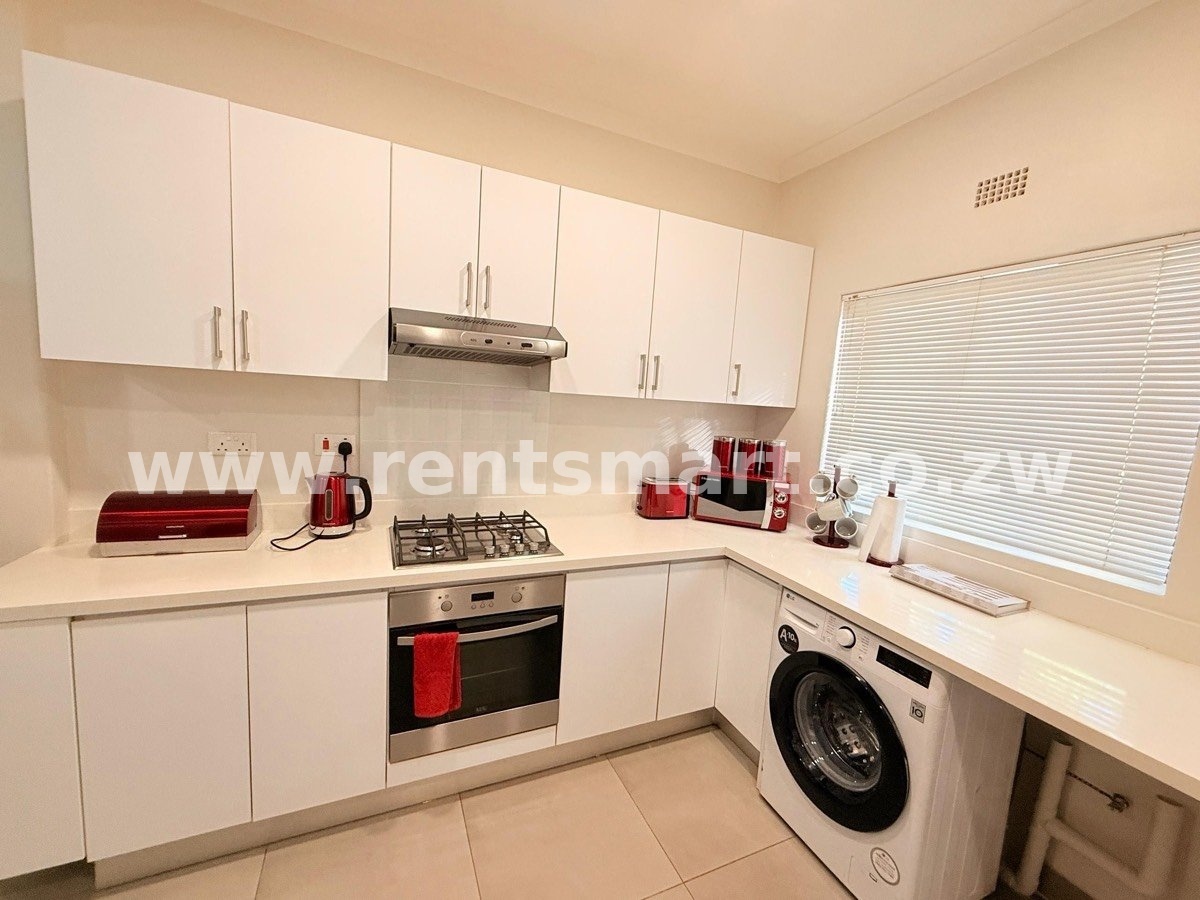 3 bedroom apartment - Image 3