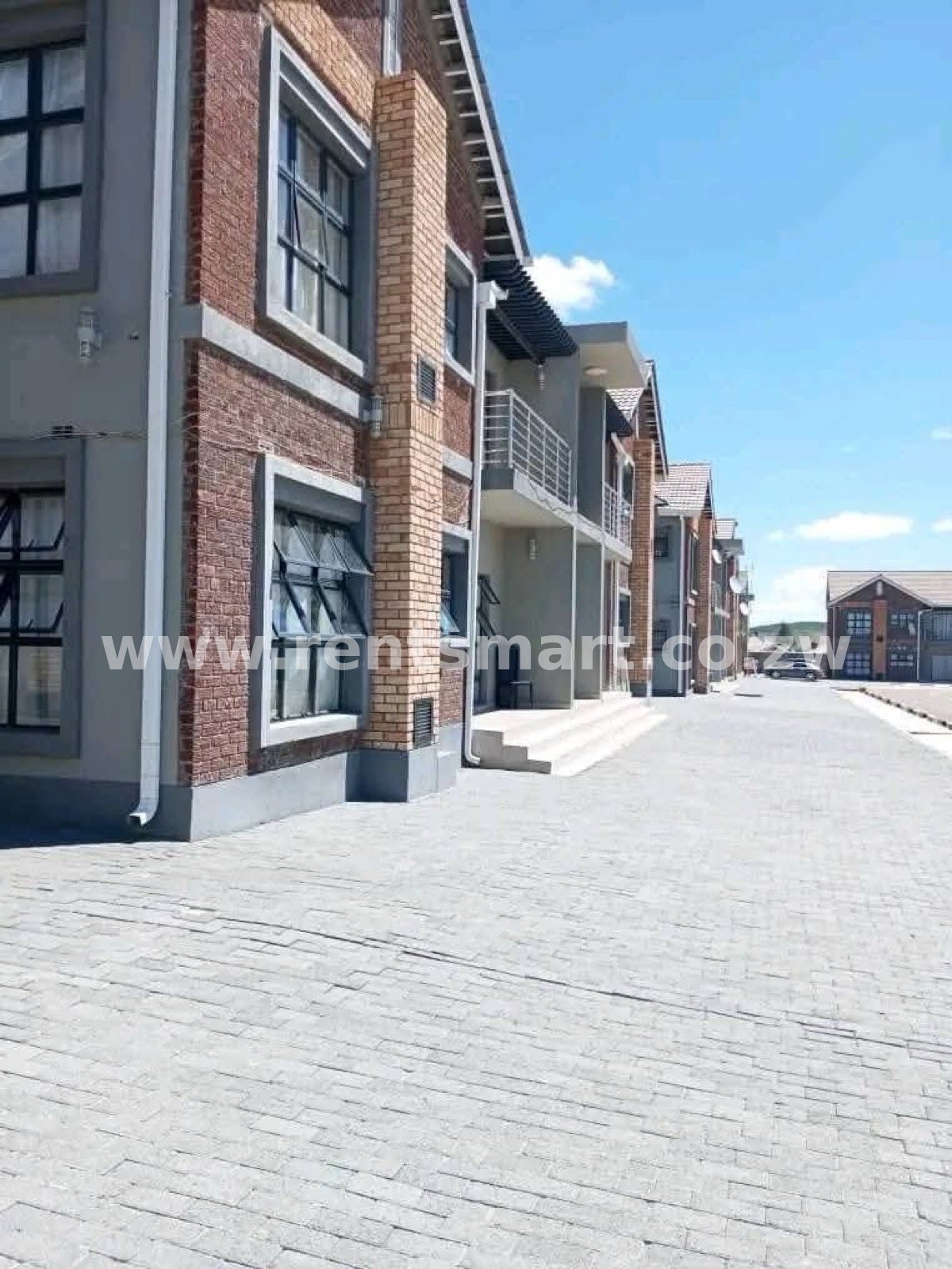 Room in 3 bed flat madokero - Image 1