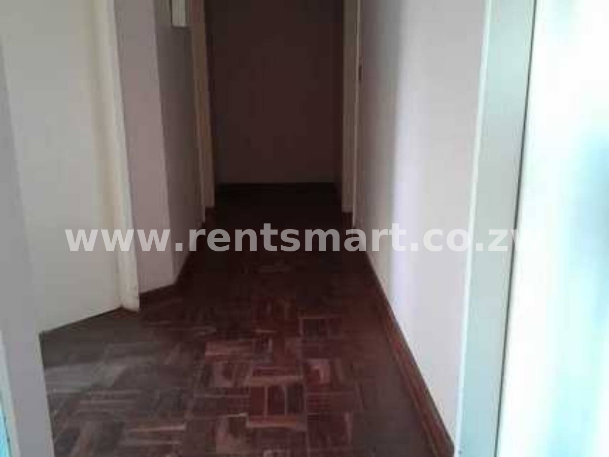 Park town 3 Bed Main House for rent - Image 5