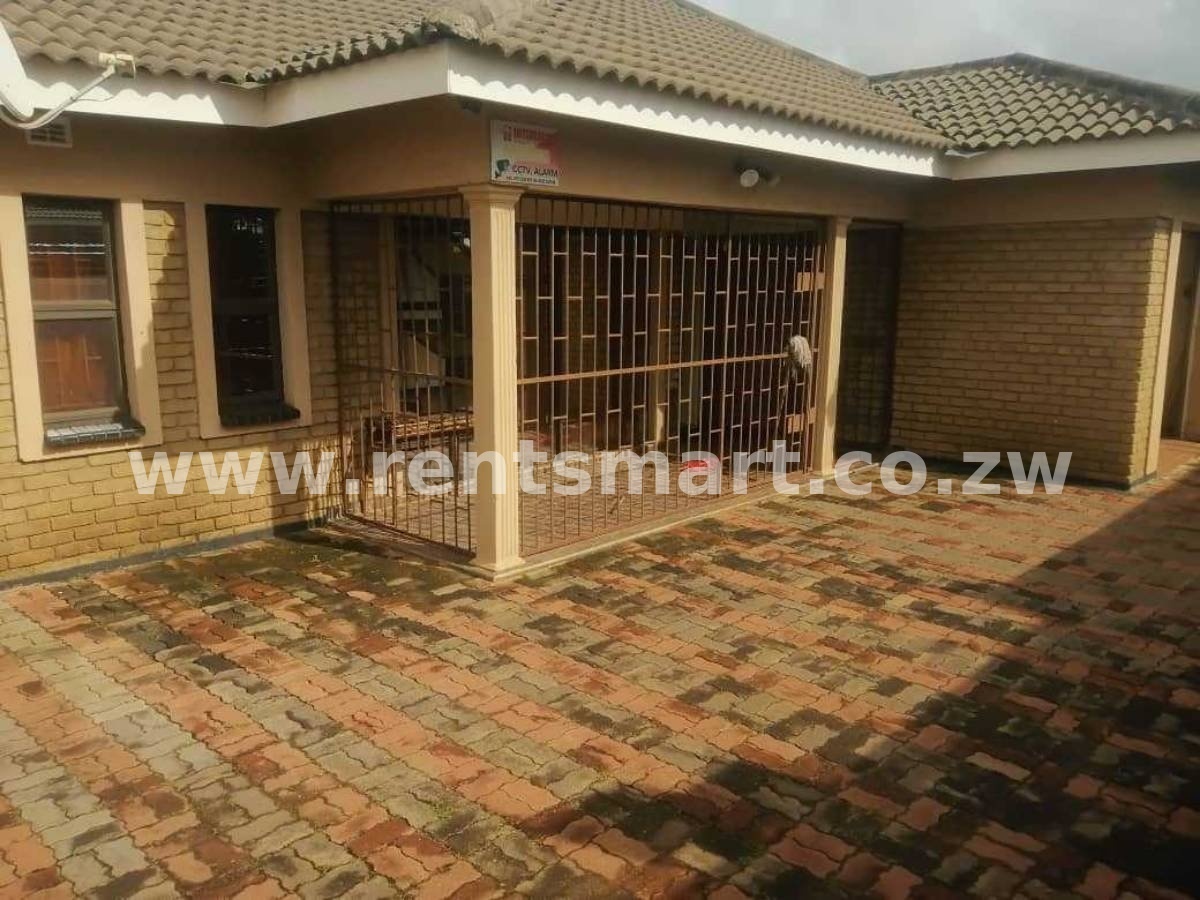 3 Bed full house kuMadokero - Image 1