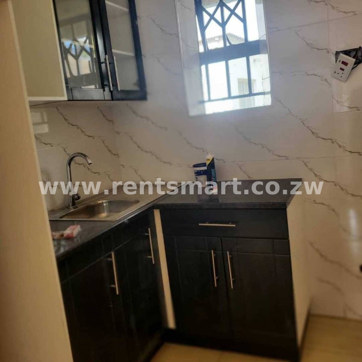 Bedsitter for Rent in Westgate, Harare - Image 5