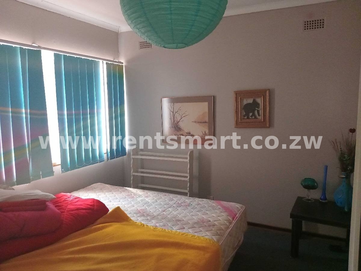 2 bedrooms available for December bed and breakfast - Image 2