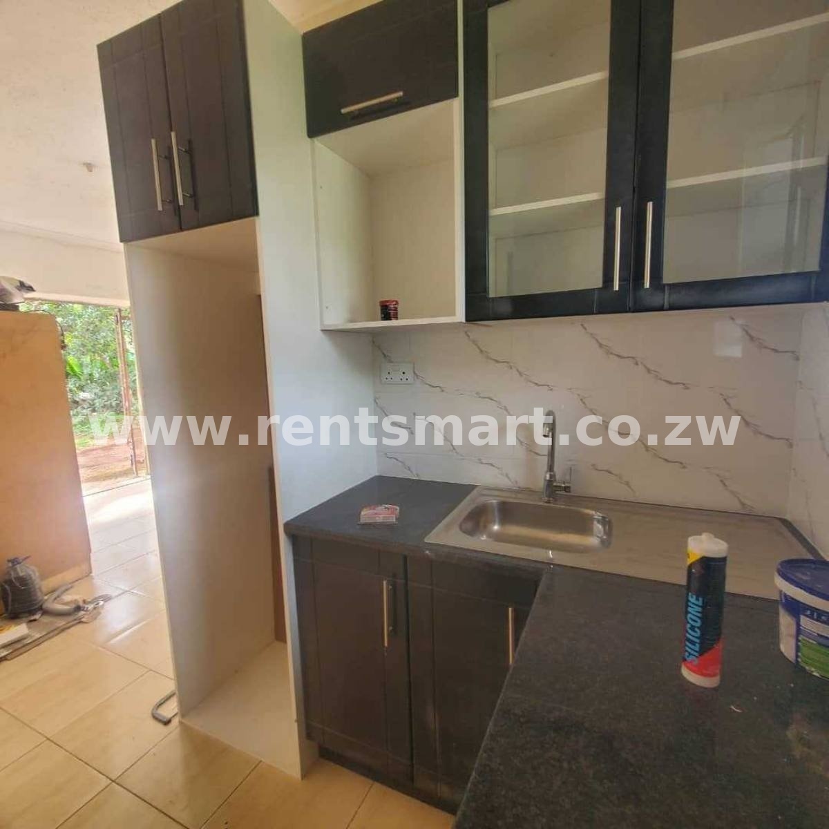 Bedsitter for Rent in Westgate, Harare - Image 4