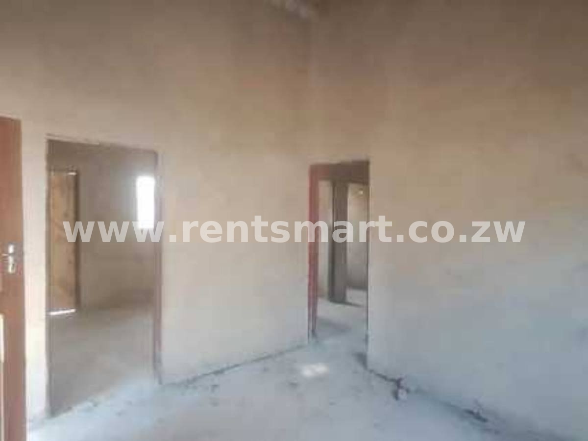 Caledonia Phase 3, Eastview NO ZESA NO WATER - Image 8